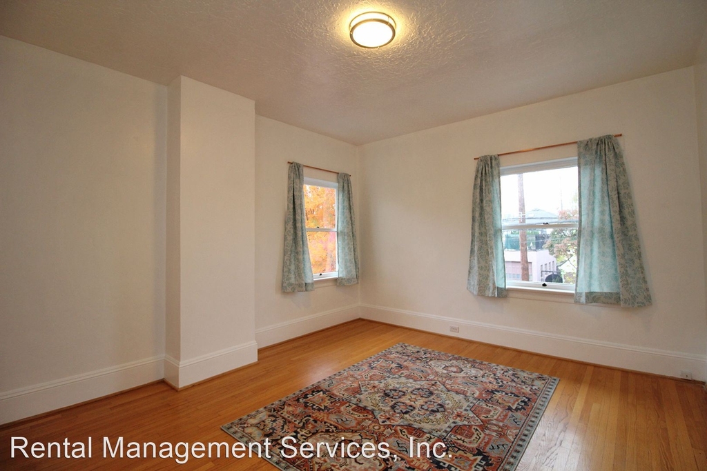 1217 Ne Hancock St - Photo 16