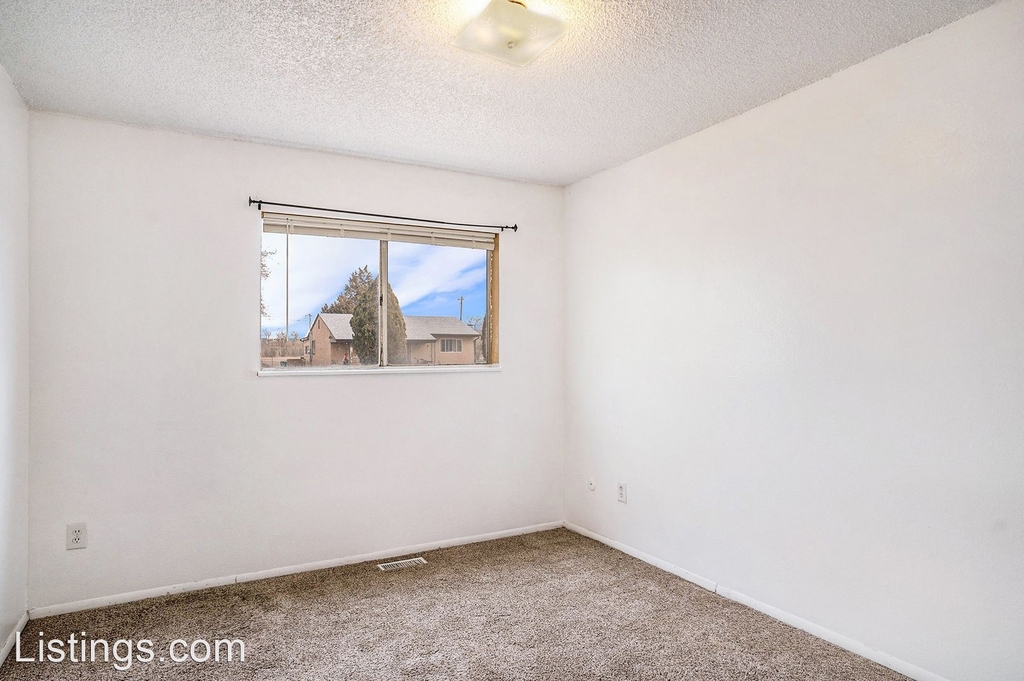 2317 Cheyenne Ave - Photo 6