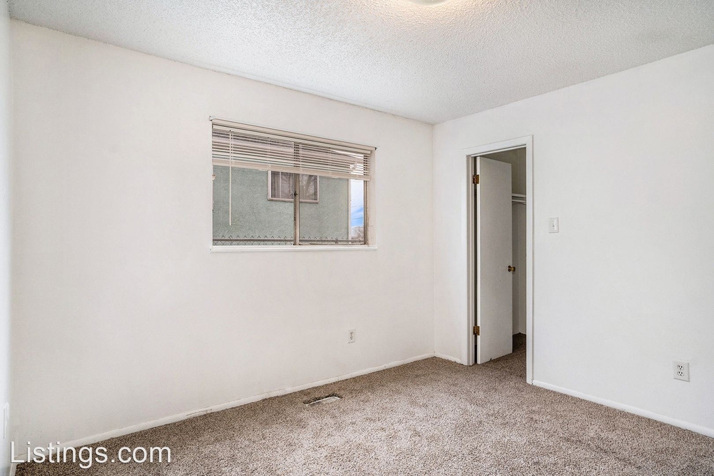 2317 Cheyenne Ave - Photo 7