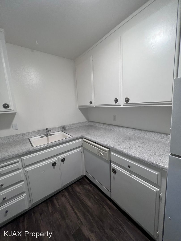 2760 Corabel Lane - Photo 3