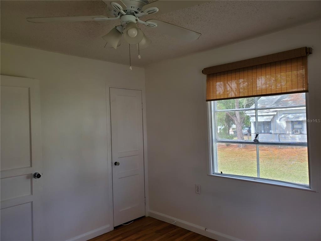 2843 24th Street N - Photo 9