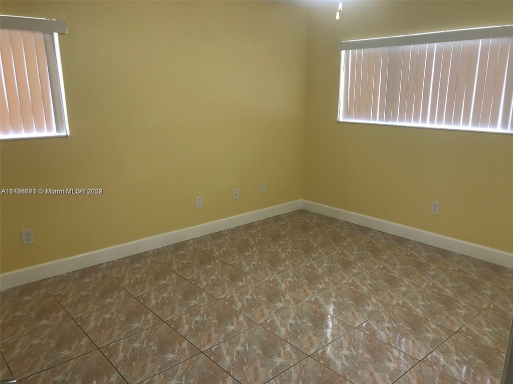 9725 Hammocks Blvd - Photo 3