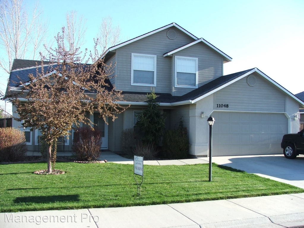 11048 Rose Lake - Photo 0