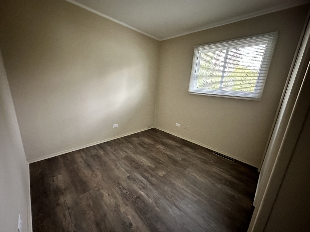 559 W Green Drive - Photo 8