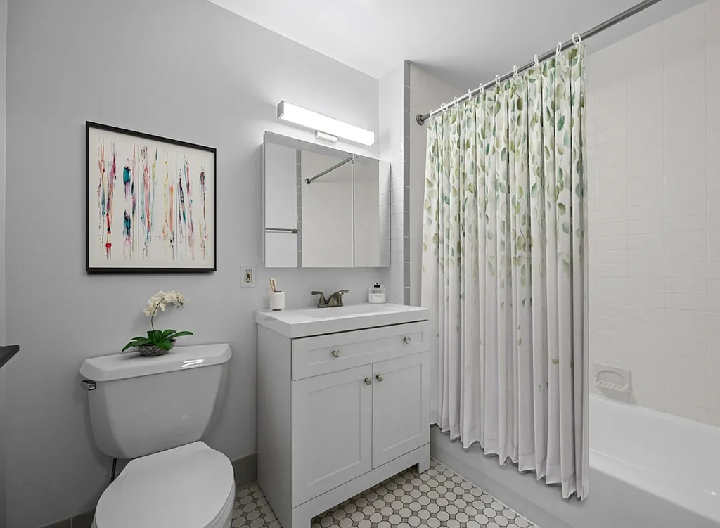 West 48th Street  - Photo 5