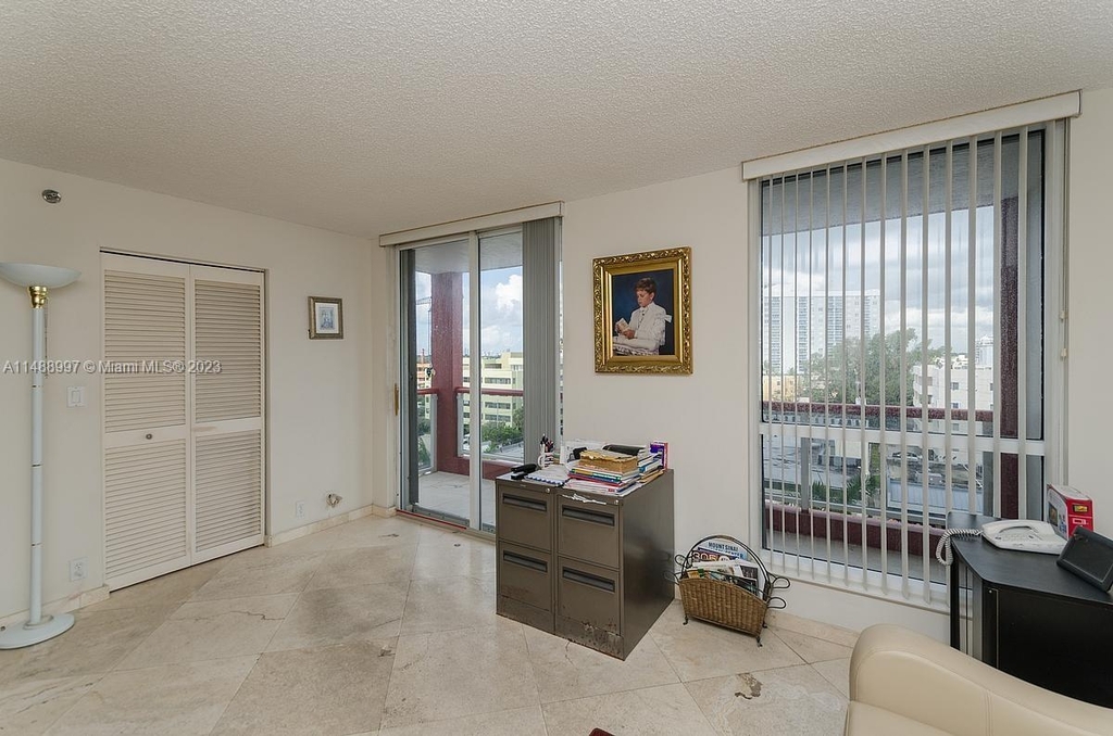 6767 Collins Ave - Photo 13