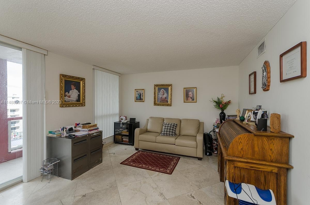 6767 Collins Ave - Photo 11