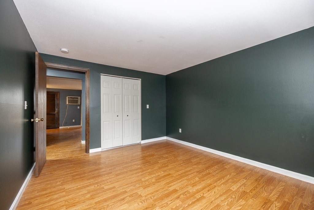 2210 Skyline Dr - Photo 8