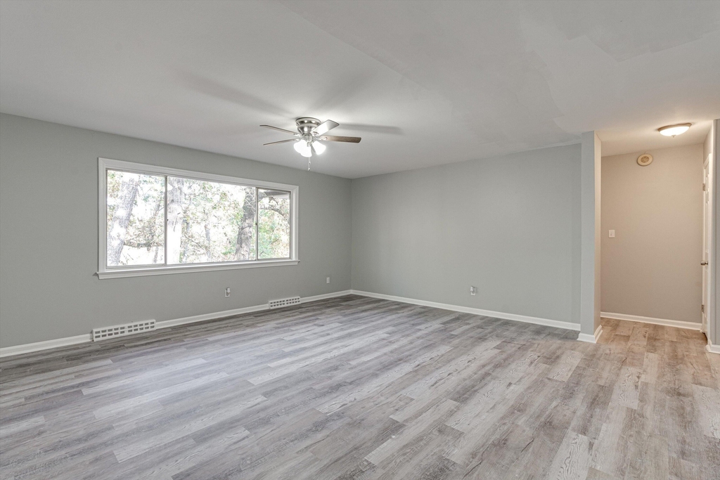 4212 Rogers Rd - Photo 3
