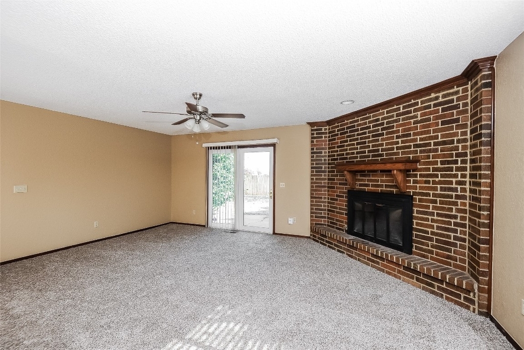 10112 Albert Lane - Photo 1