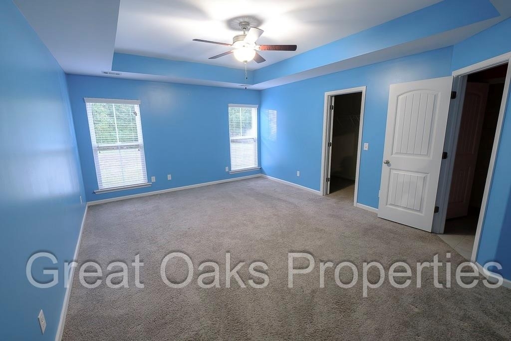 108 Wellington Circle - Photo 4