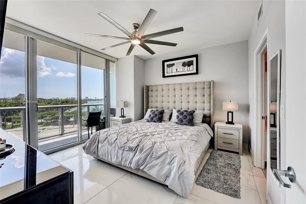 888 Biscayne Blvd - Photo 4