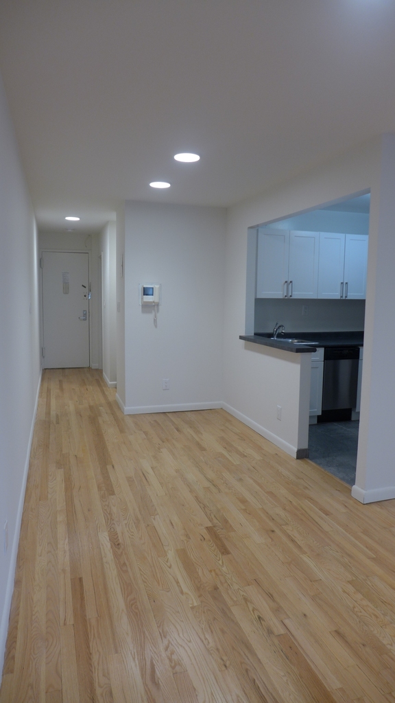 77 5th Avenue - Photo 2