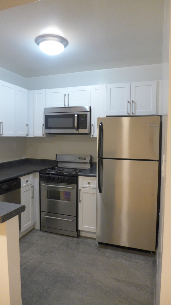 77 5th Avenue - Photo 5