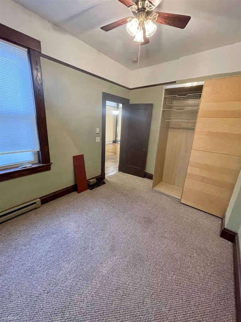 109 1/2 East 6th Street - Photo 3