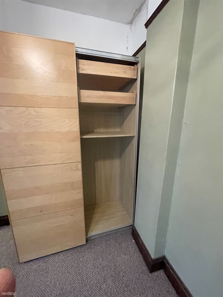 109 1/2 East 6th Street - Photo 4