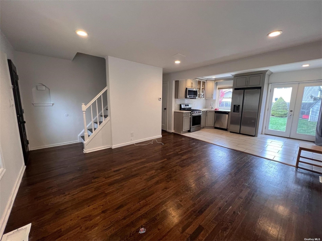 26 Nassau Avenue - Photo 1