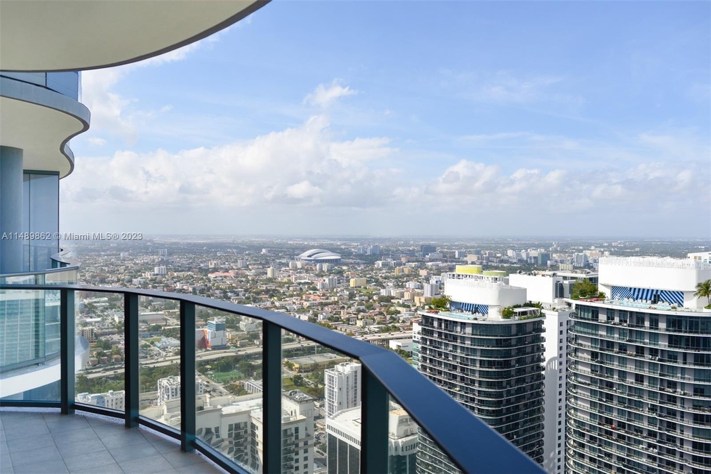 1000 Brickell Plaza - Photo 0