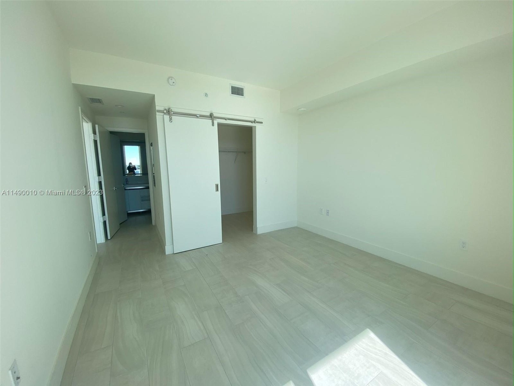 2000 Metropica Way - Photo 20