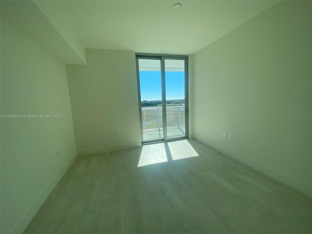 2000 Metropica Way - Photo 18