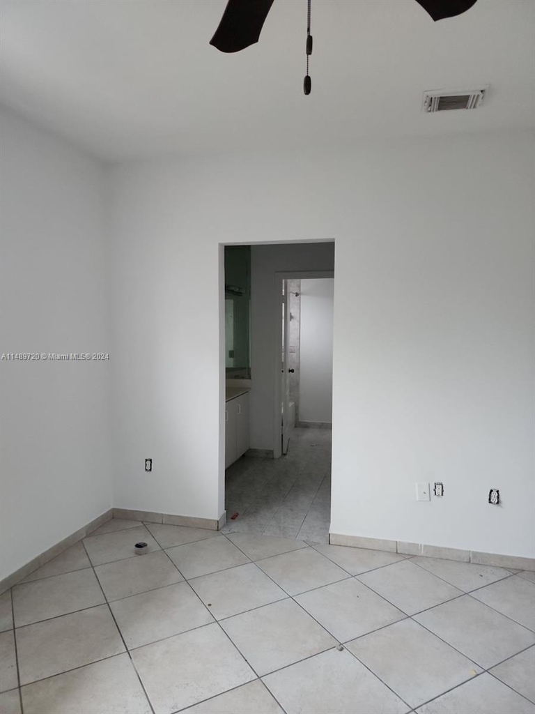 7526 W 20 Av - Photo 18