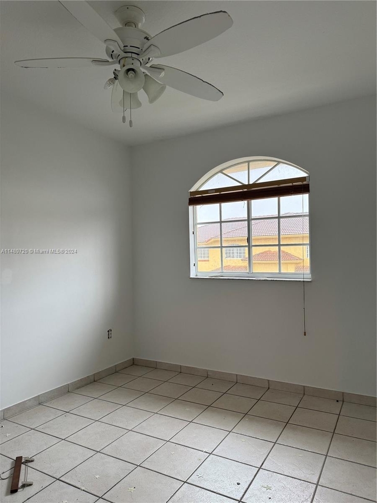 7526 W 20 Av - Photo 16