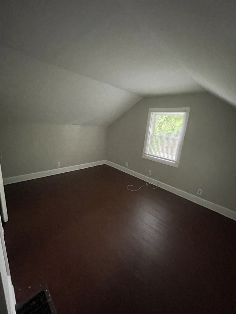 3915 Hillside Avenue - Photo 9