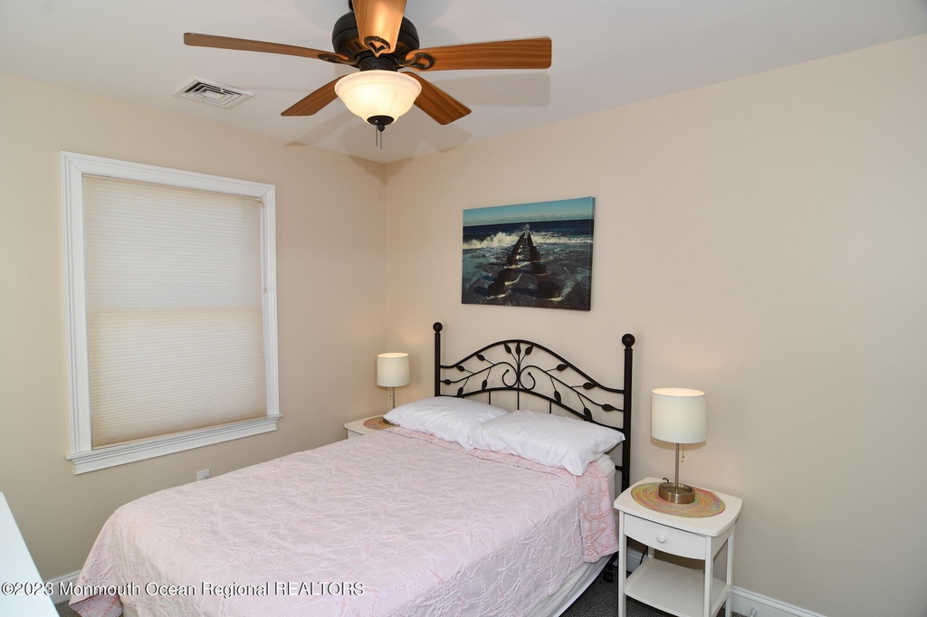 3046 Ocean Road - Photo 9