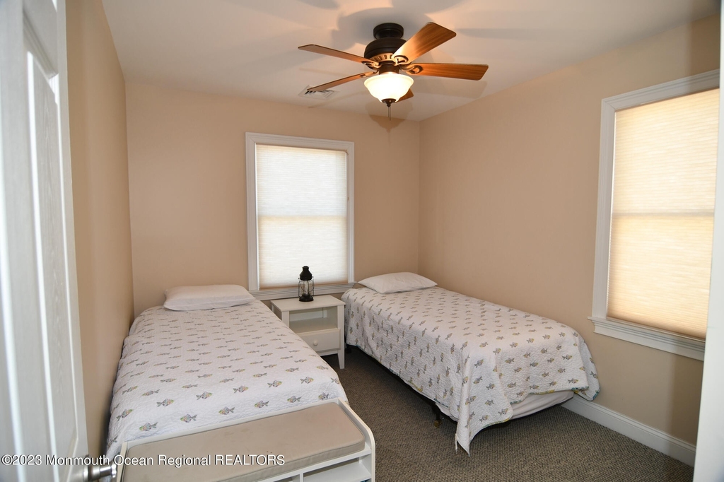 3046 Ocean Road - Photo 8