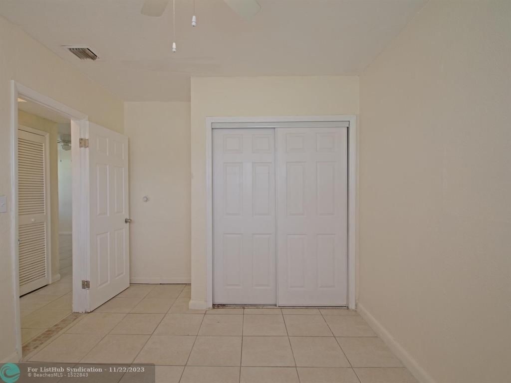 3410 Nw 3rd St - Photo 14