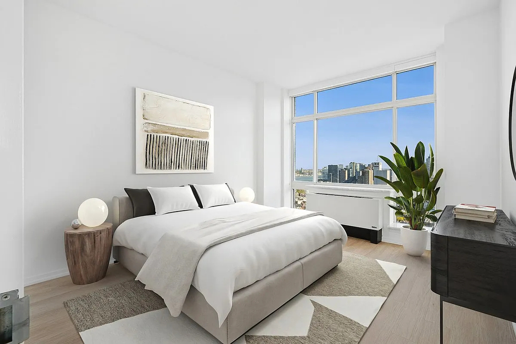 West 42nd Street - Photo 1
