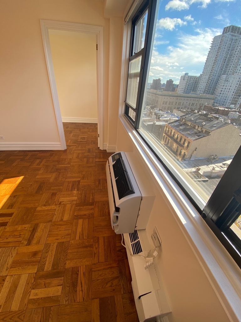  East 79th Street - Photo 1
