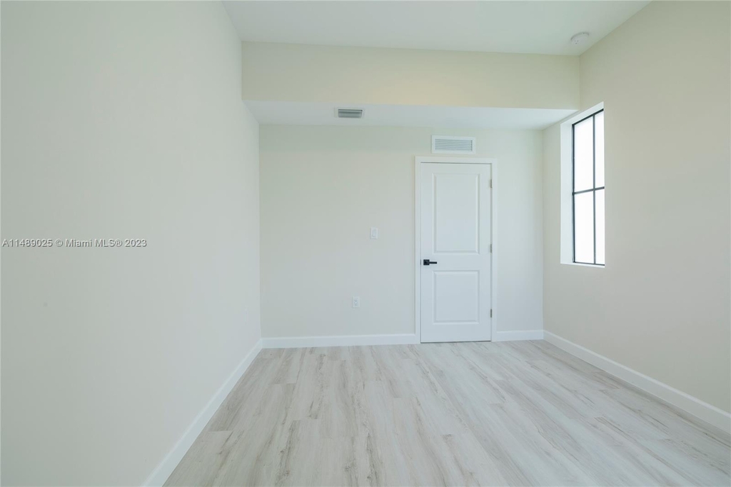 18052 Sw 103rd Ave - Photo 21