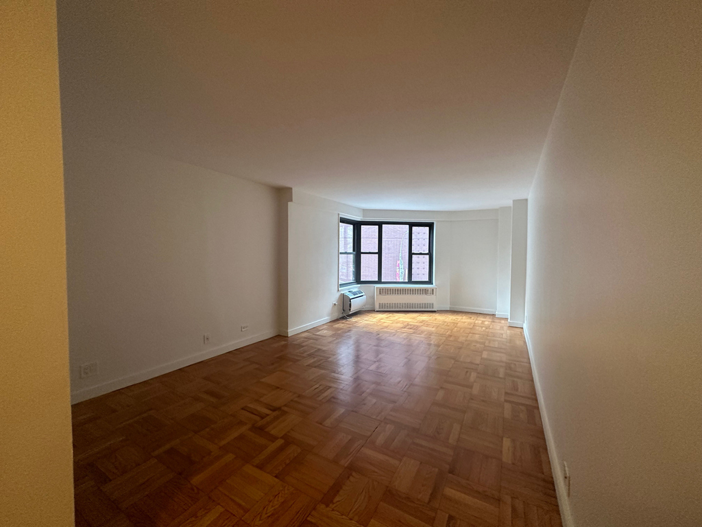 145 4th Avenue - Photo 0