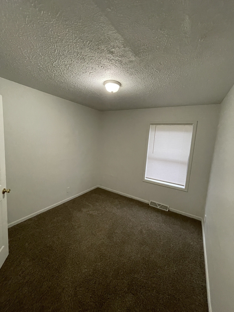 2333 Sheldon Street - Photo 7