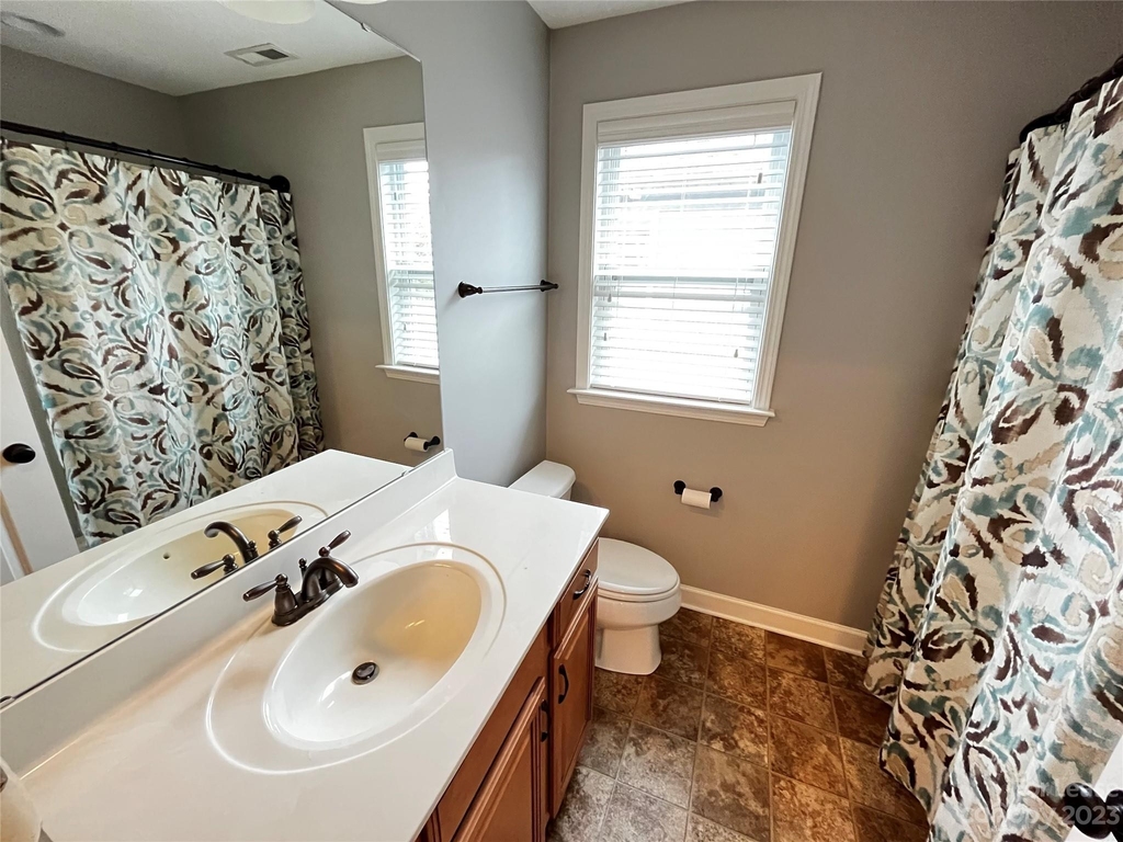 10105 Blackstone Drive - Photo 21