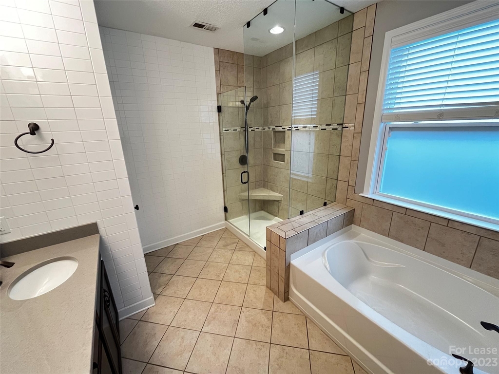 10105 Blackstone Drive - Photo 15