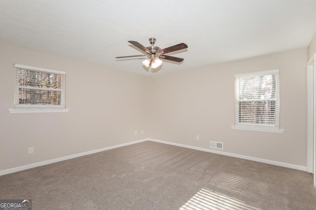 3916 Tanglewood - Photo 6