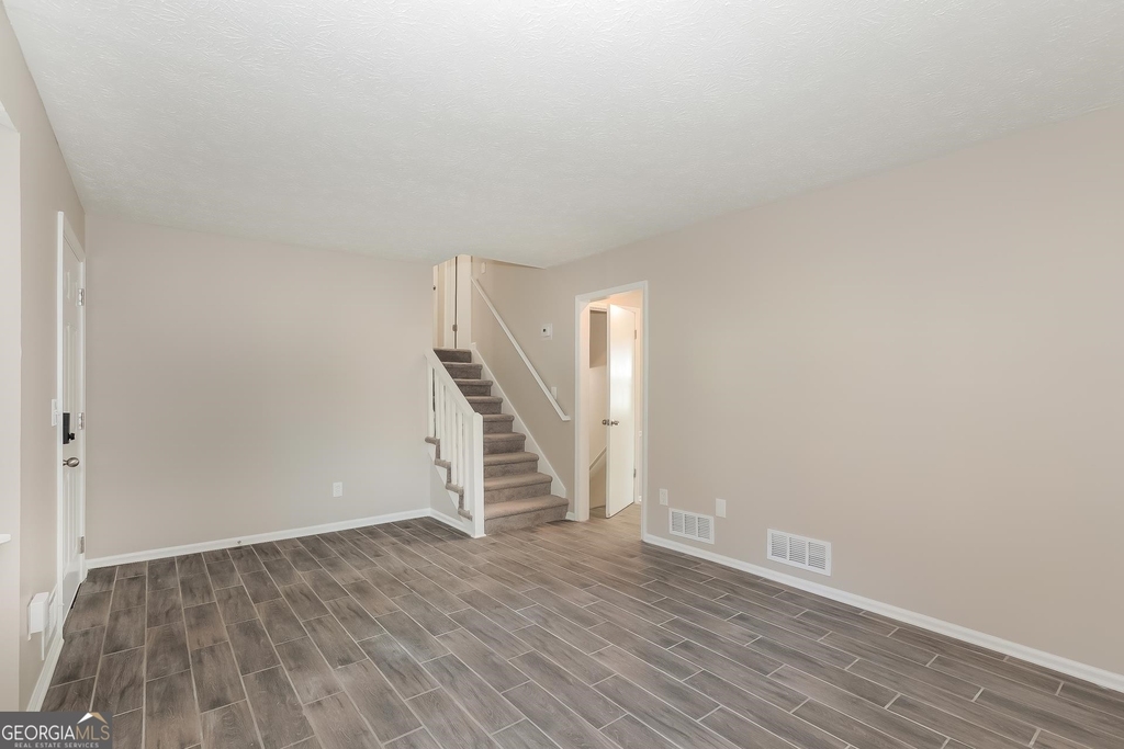 3916 Tanglewood - Photo 2