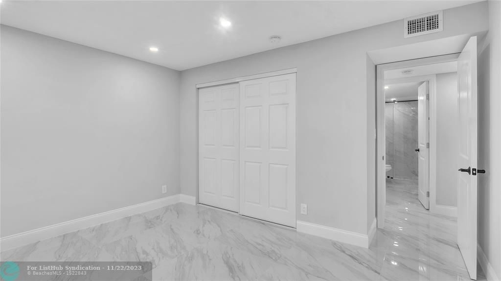 1000 Parkview Dr - Photo 11