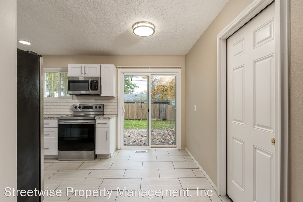200 Sw 139th Ave - Photo 8