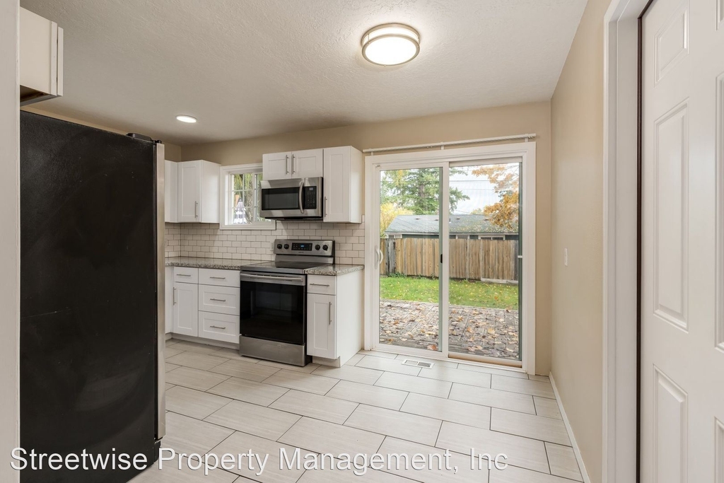 200 Sw 139th Ave - Photo 10