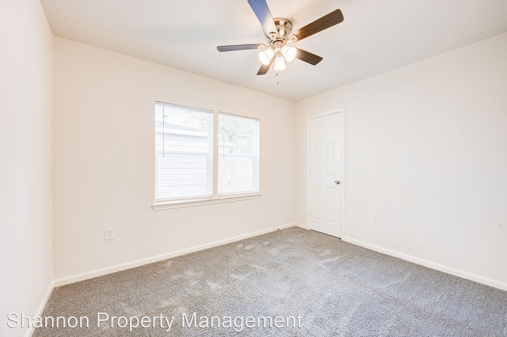 304 E Foley Street - Photo 10