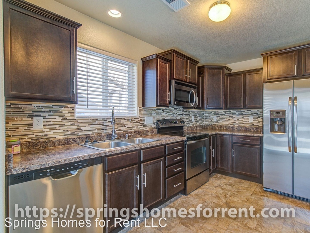 3759 Swainson Dr - Photo 6