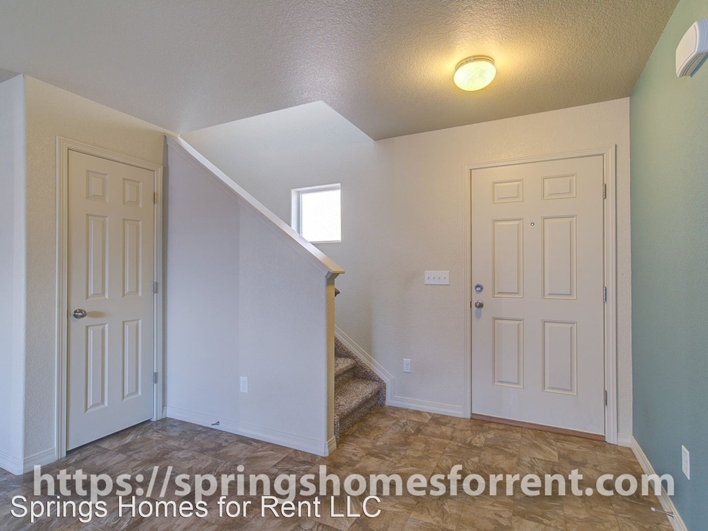 3759 Swainson Dr - Photo 2