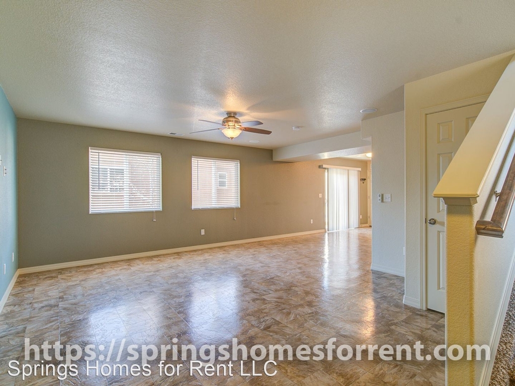 3759 Swainson Dr - Photo 3