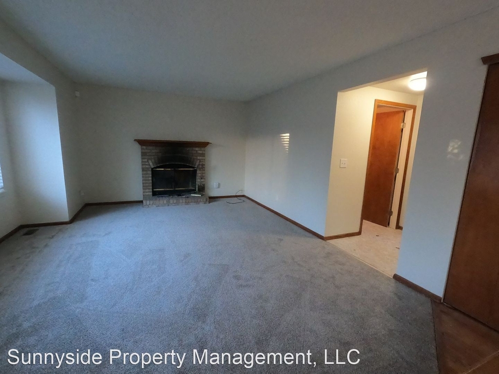 1229 S. Weldona Lane - Photo 6