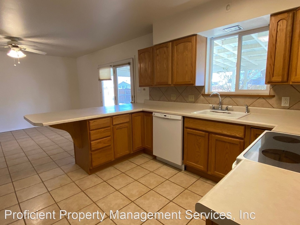 1328 Woodmoor Rd - Photo 6