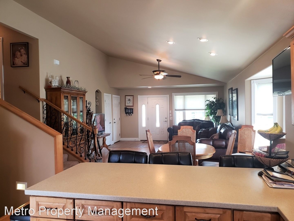 6726 Cove Creek Drive - Photo 1