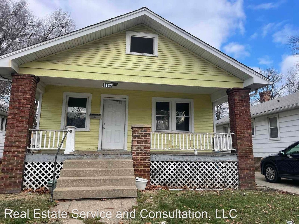 1127 E Laurel St. - Photo 1